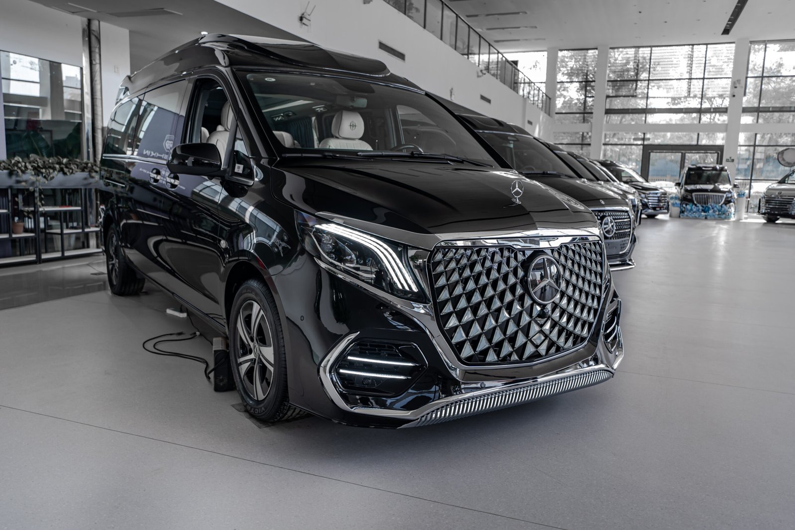 2026 Mercedes-Benz Vito 7-Seater High-Roof five-door Business Van - Image 2