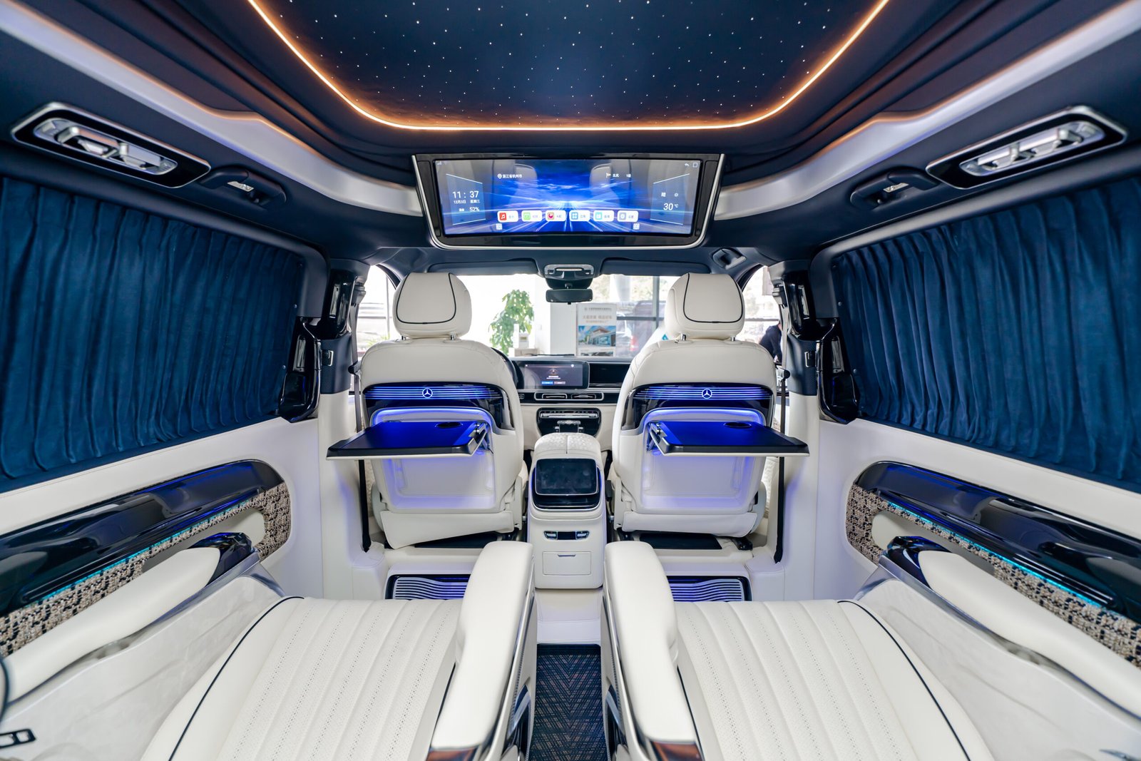 2026 Mercedes-Benz Vito 7-Seater High-Roof five-door Business Van - Image 8