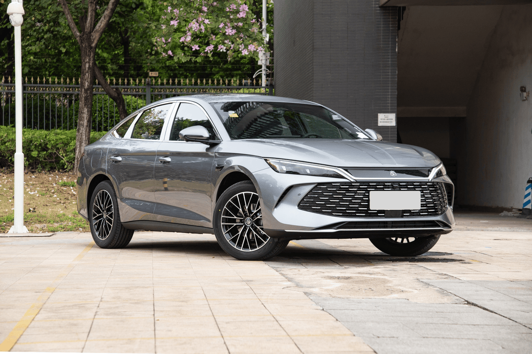 2025 BYD Qin L DM-i
