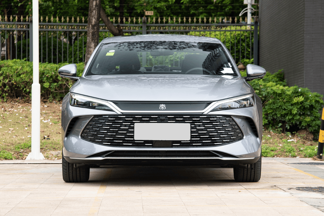 2025 BYD Qin L DM-i - Image 2