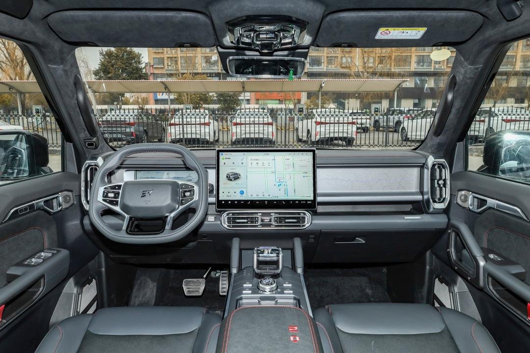 2025 Jetour Traveler 1.5TD - Image 4