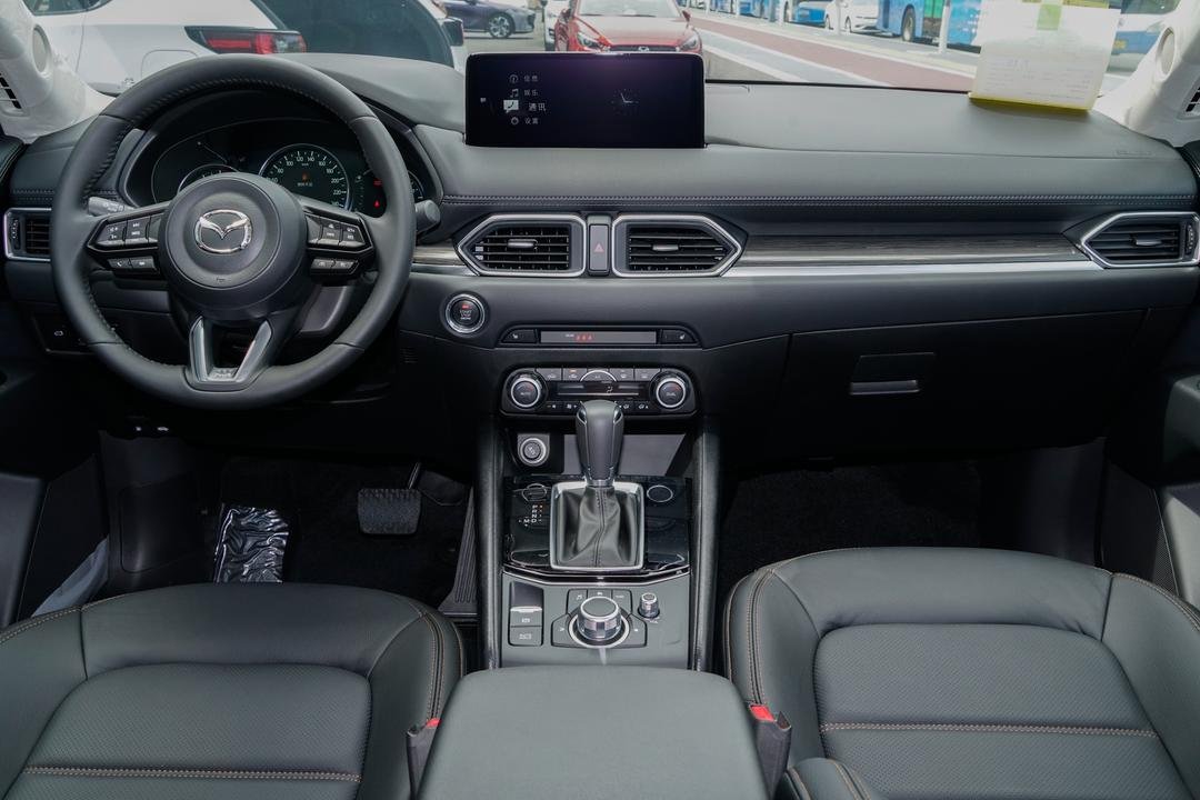 2025 Mazda CX-5 2.0L - Image 5