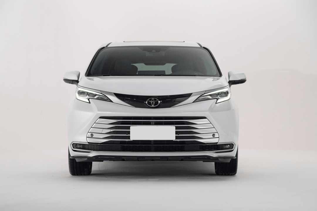 2026 Toyota Sienna 2.5L HEV 2WD - Image 2